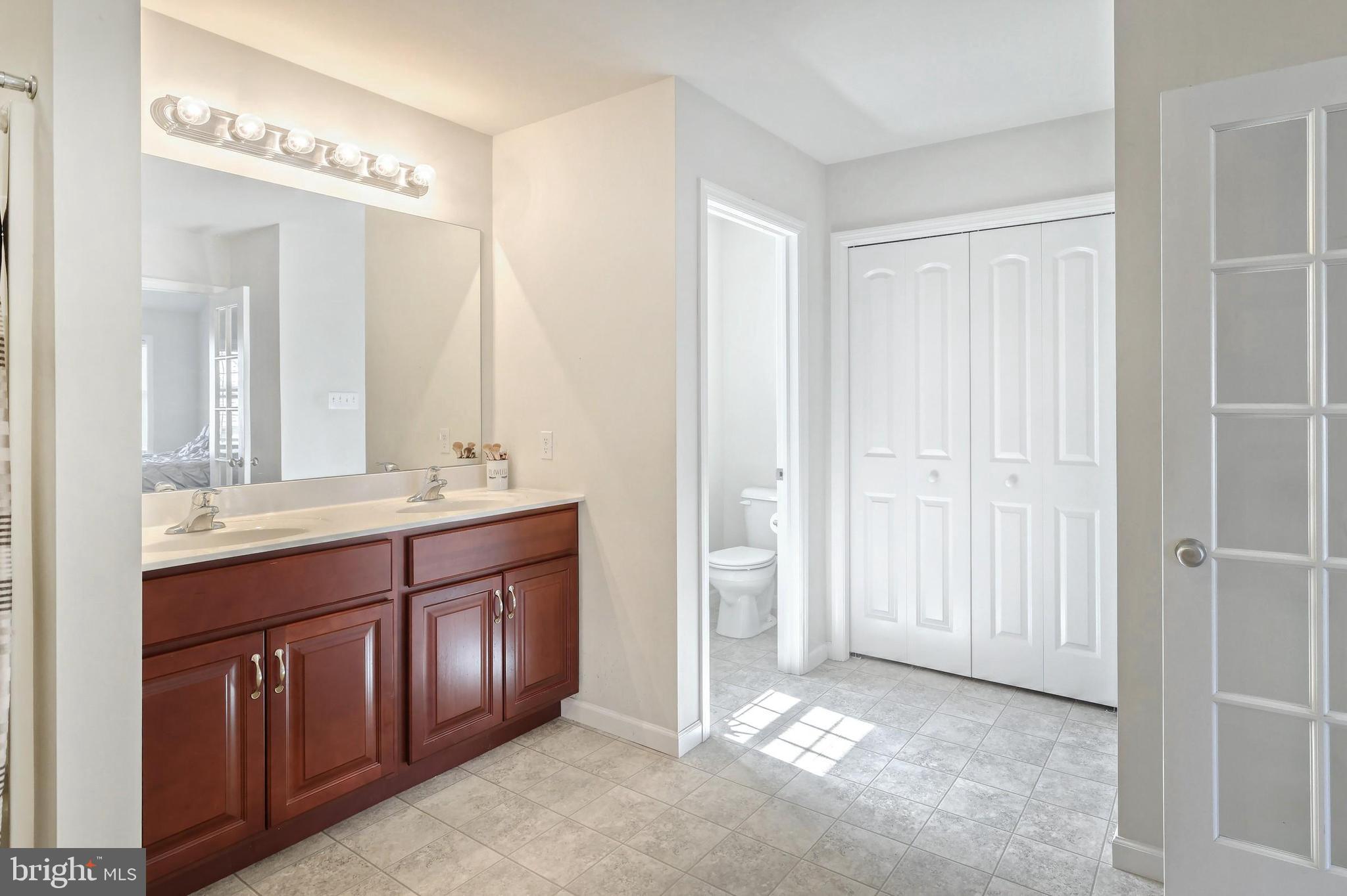 ORCHARD HILLS - Residential