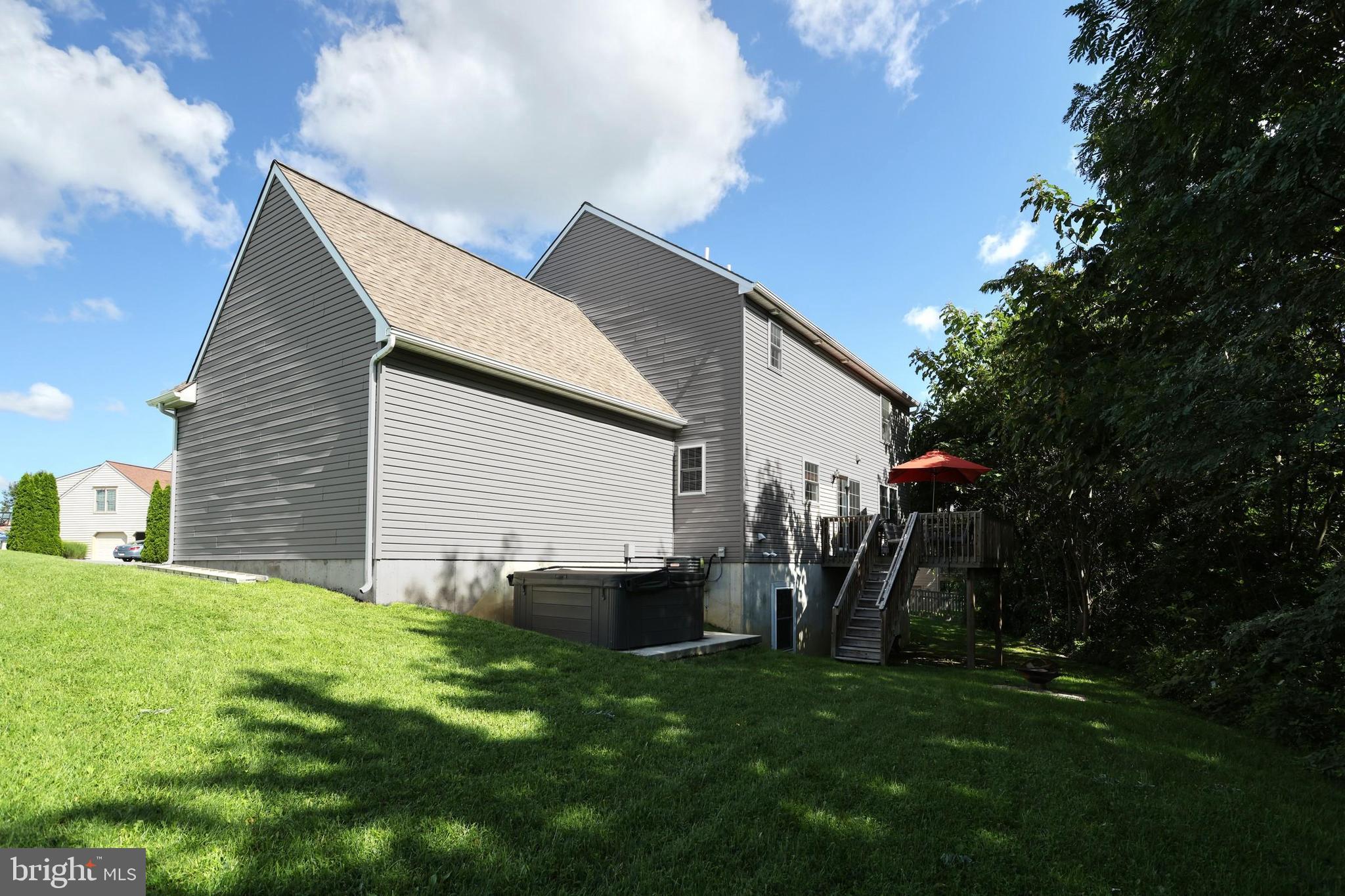 ORCHARD HILLS - Residential