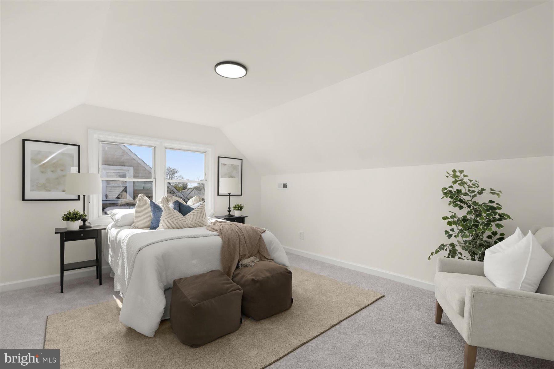 COLONIAL HOUSING - Residential