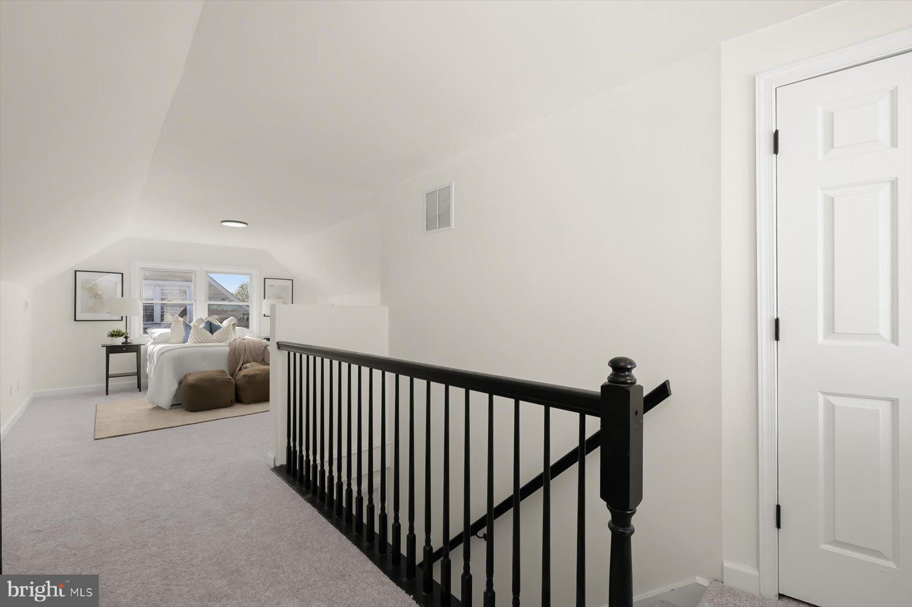 COLONIAL HOUSING - Residential