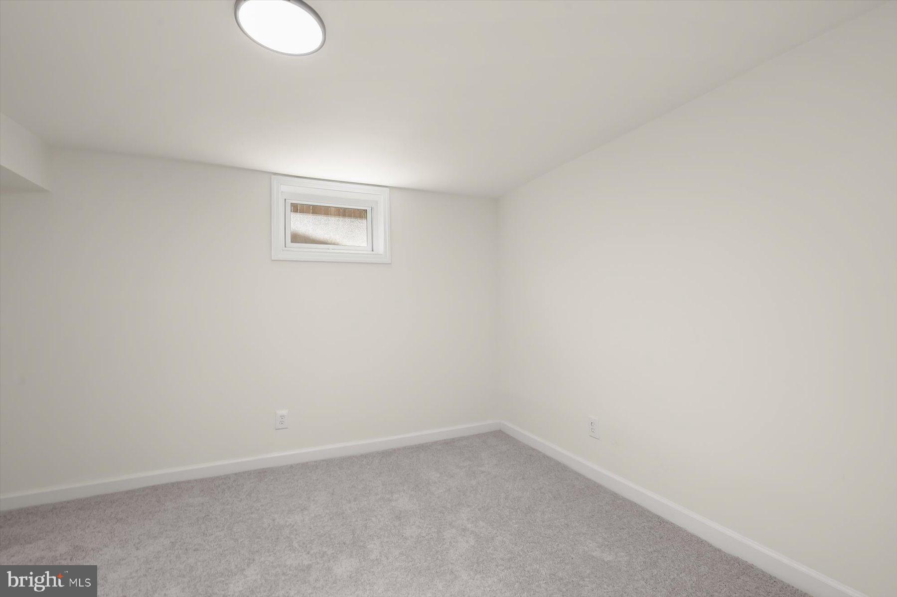 COLONIAL HOUSING - Residential