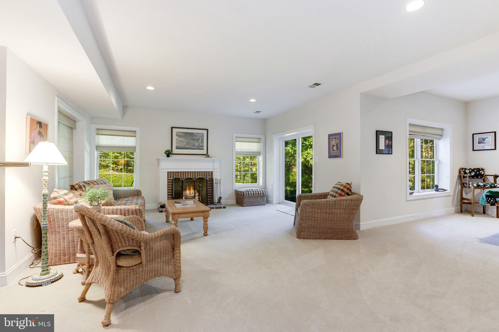 INGLESIDE - Residential