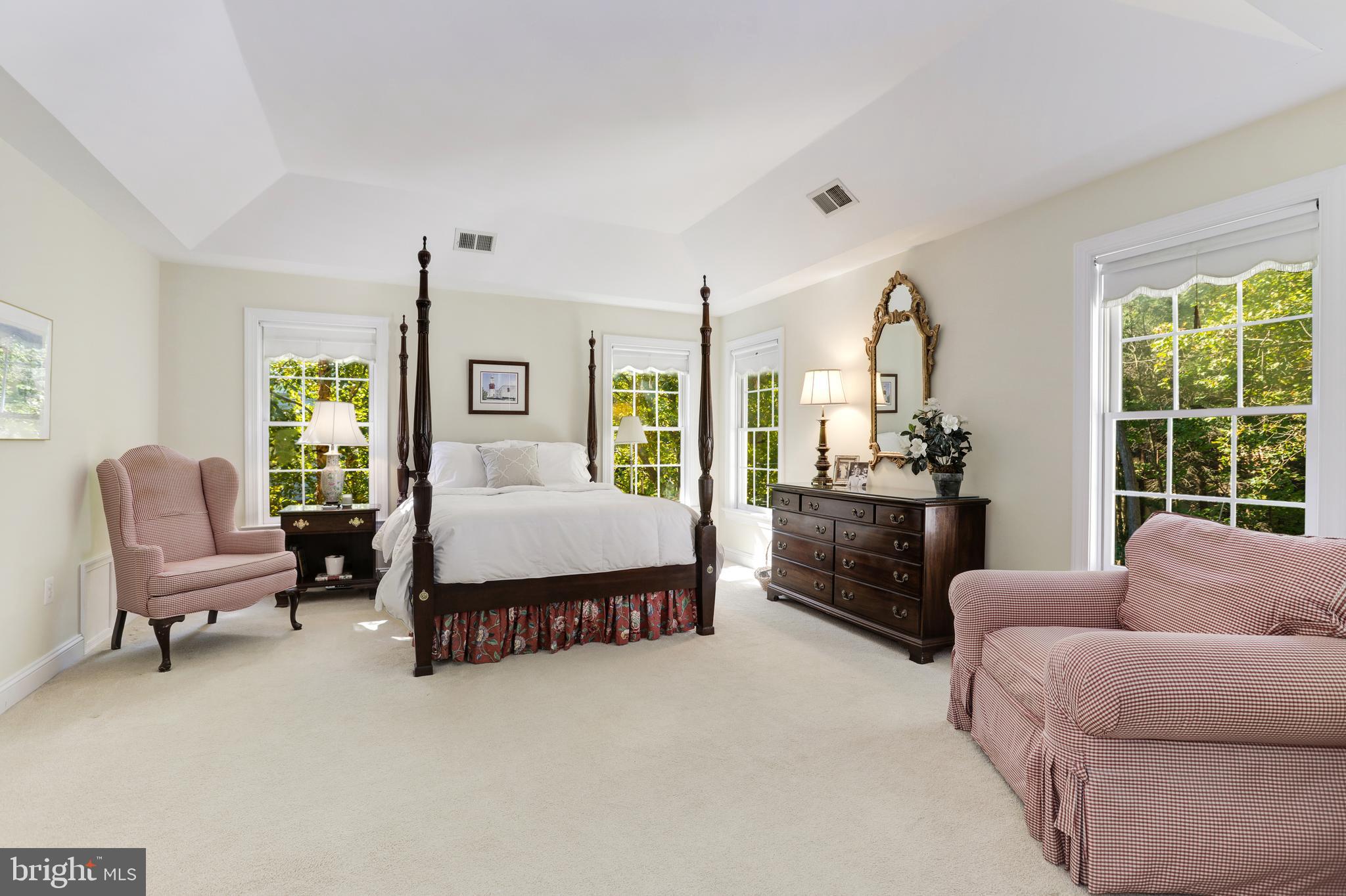 INGLESIDE - Residential