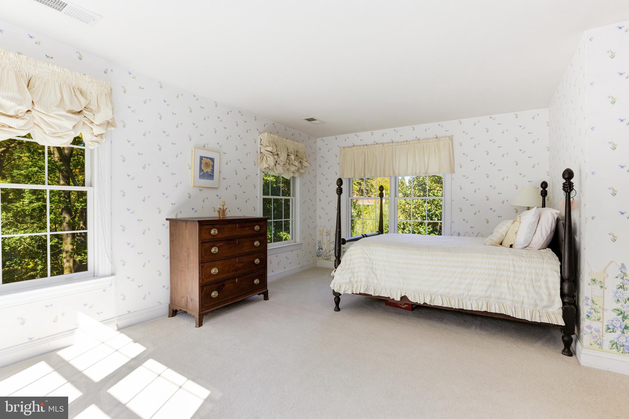 INGLESIDE - Residential