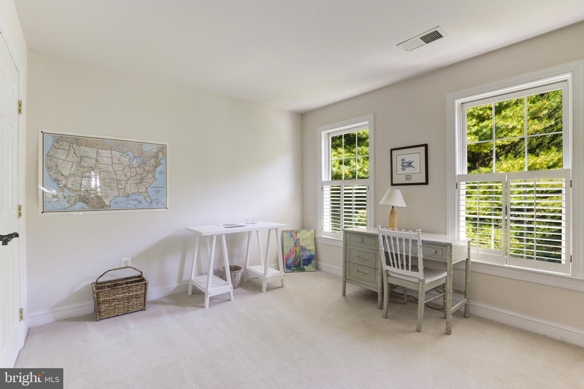 INGLESIDE - Residential