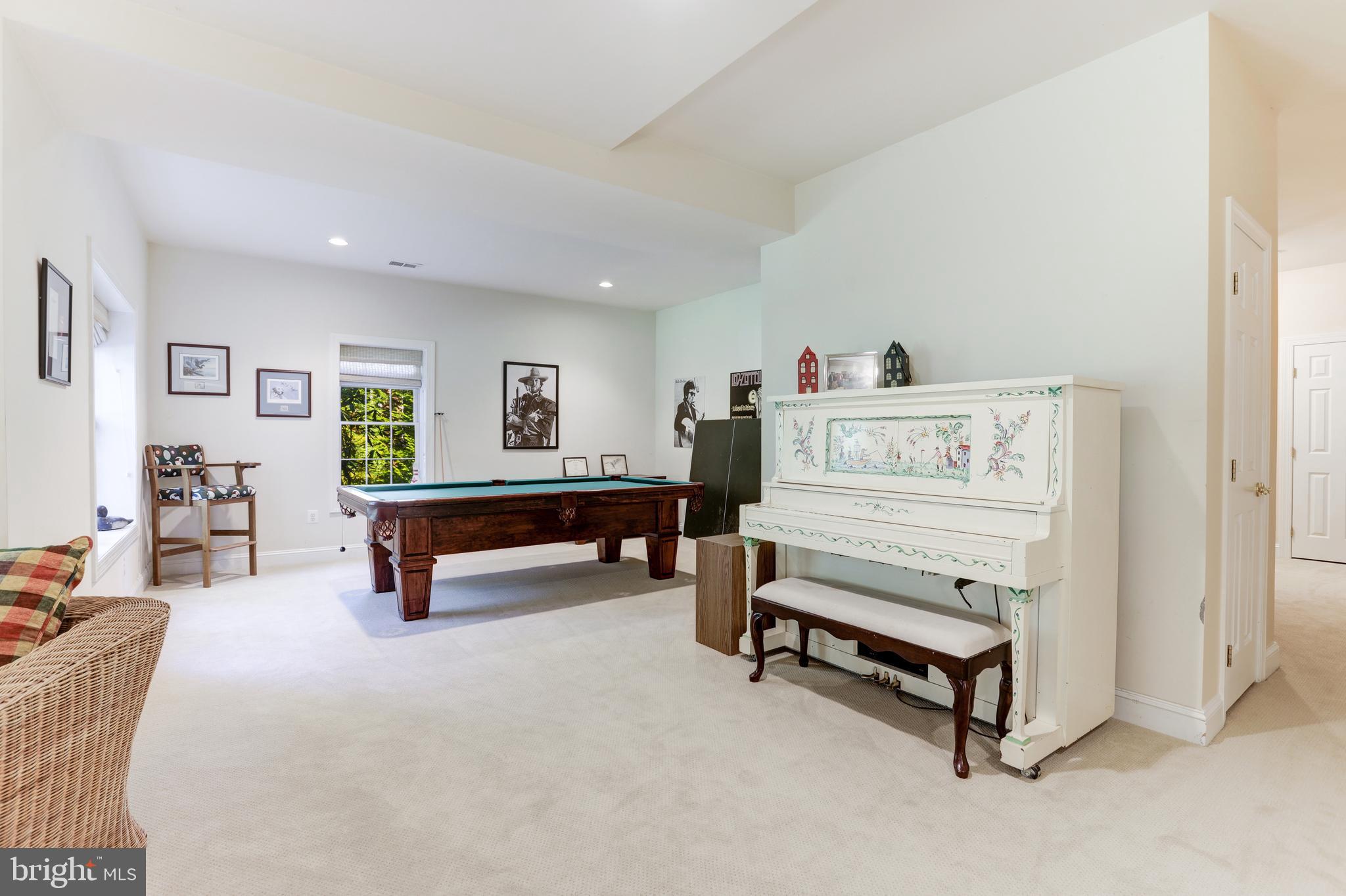 INGLESIDE - Residential