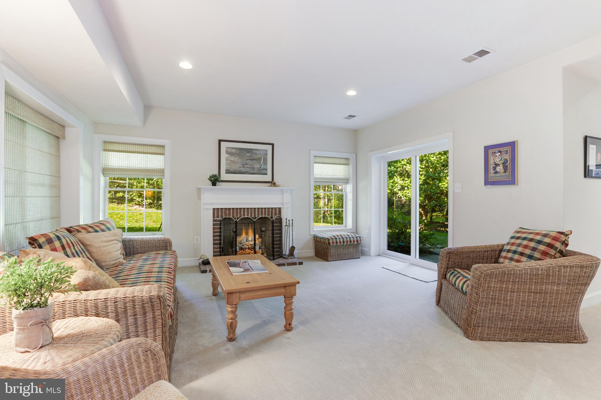 INGLESIDE - Residential