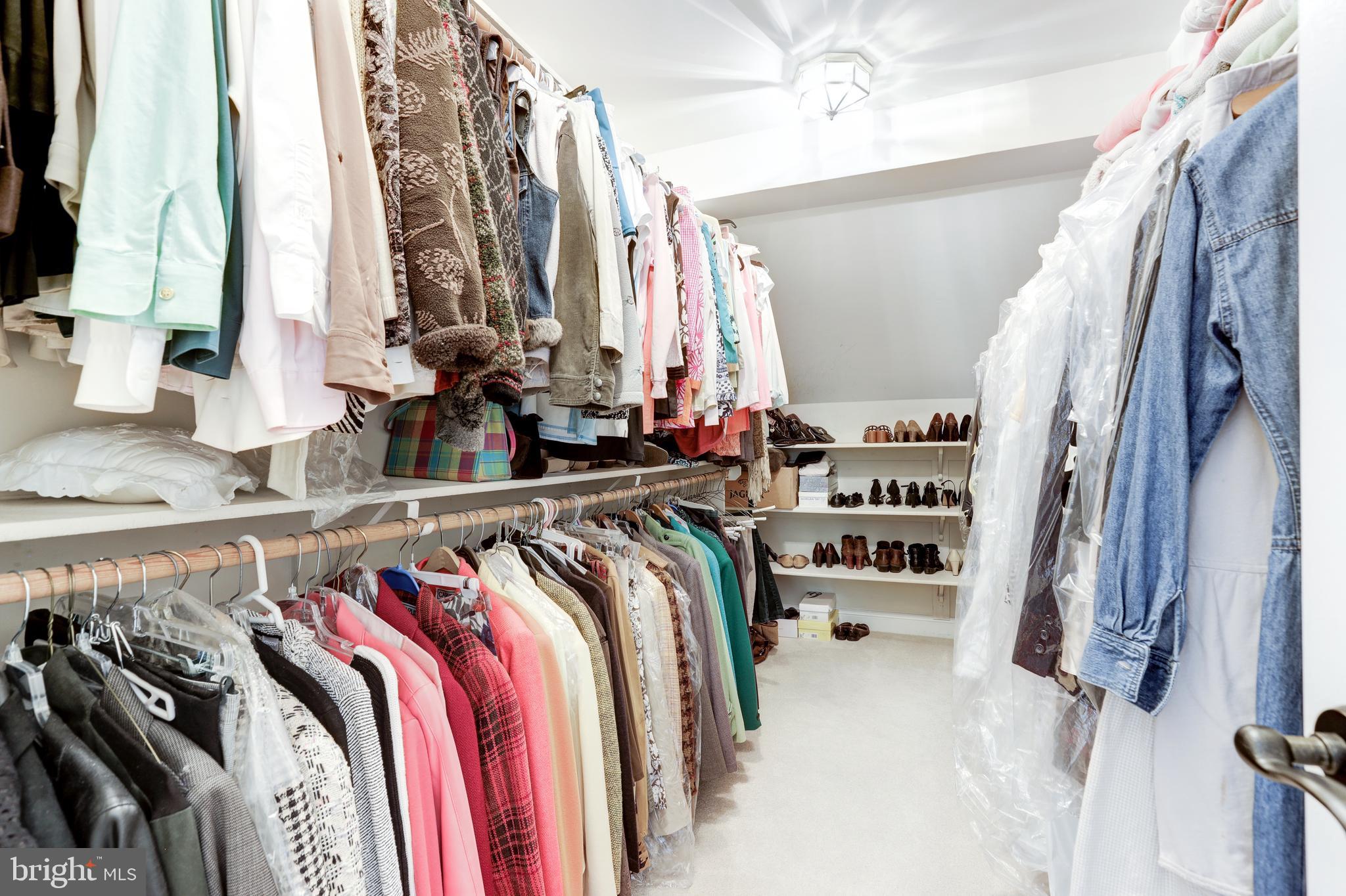 INGLESIDE - Residential