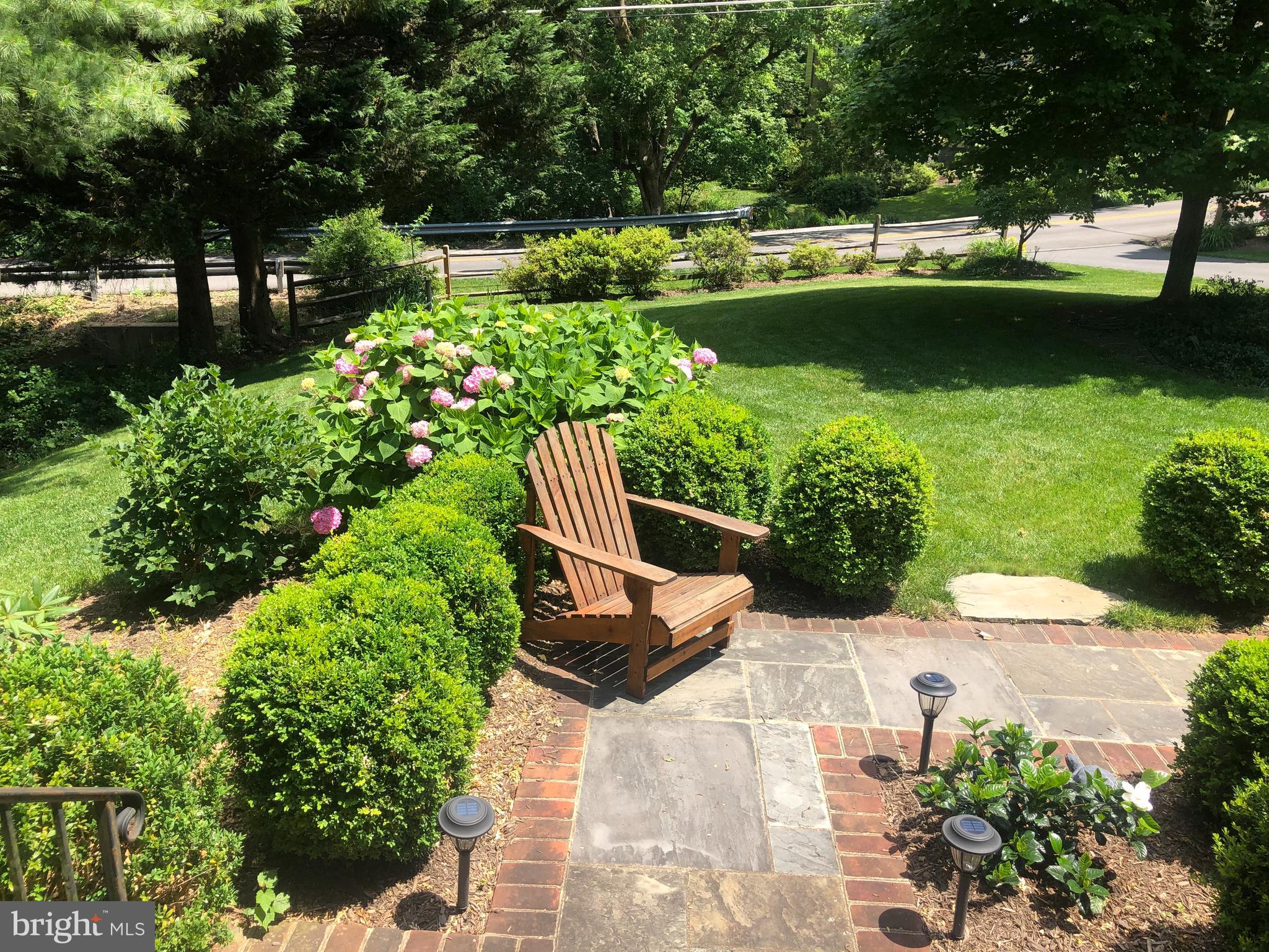 INGLESIDE - Residential