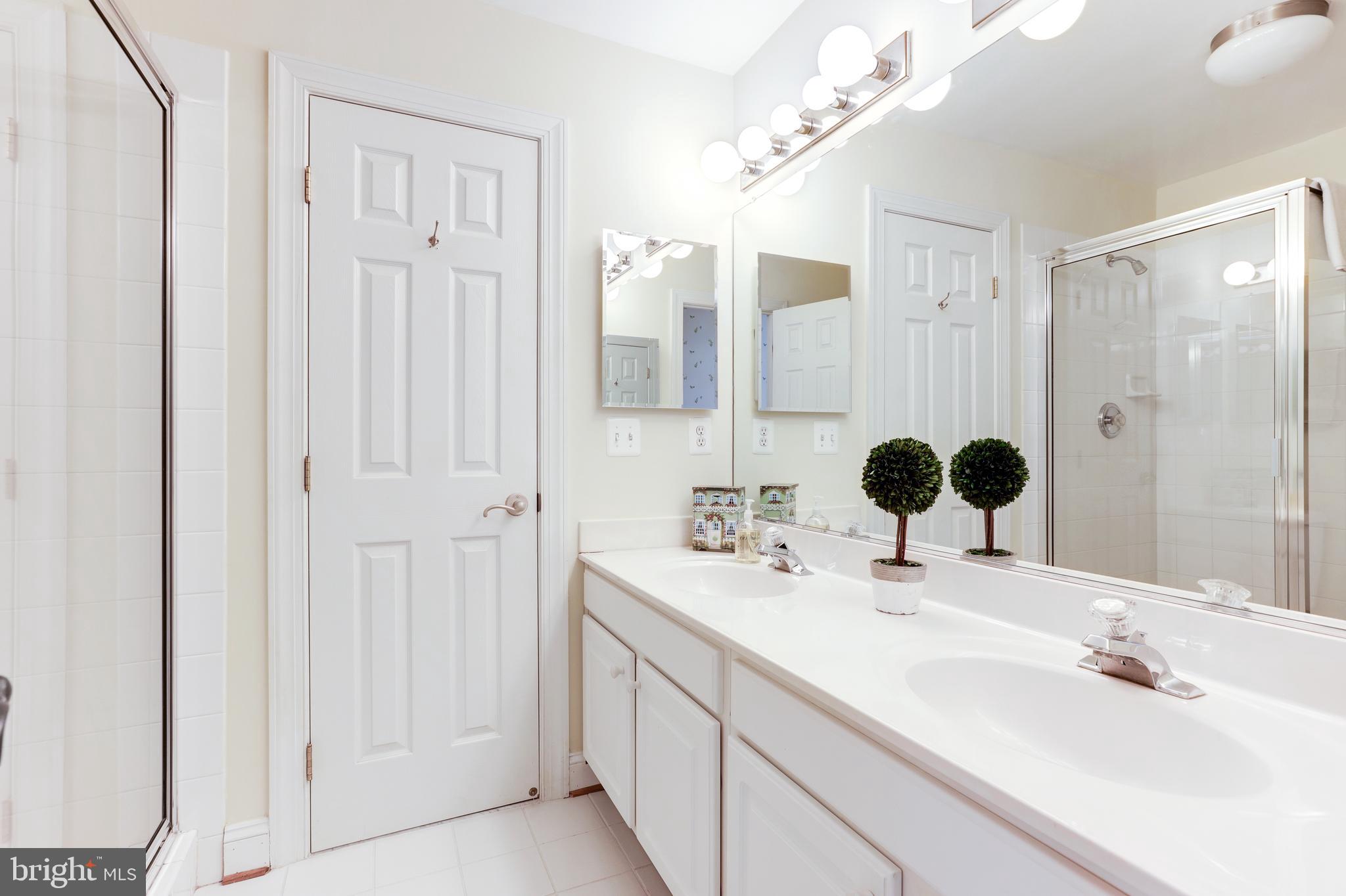 INGLESIDE - Residential