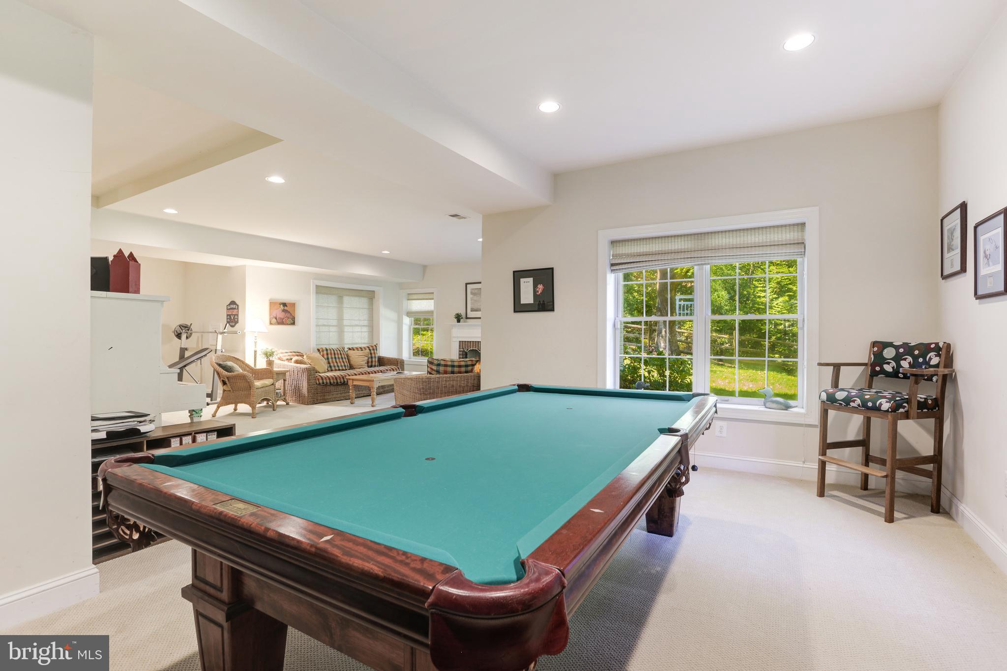 INGLESIDE - Residential