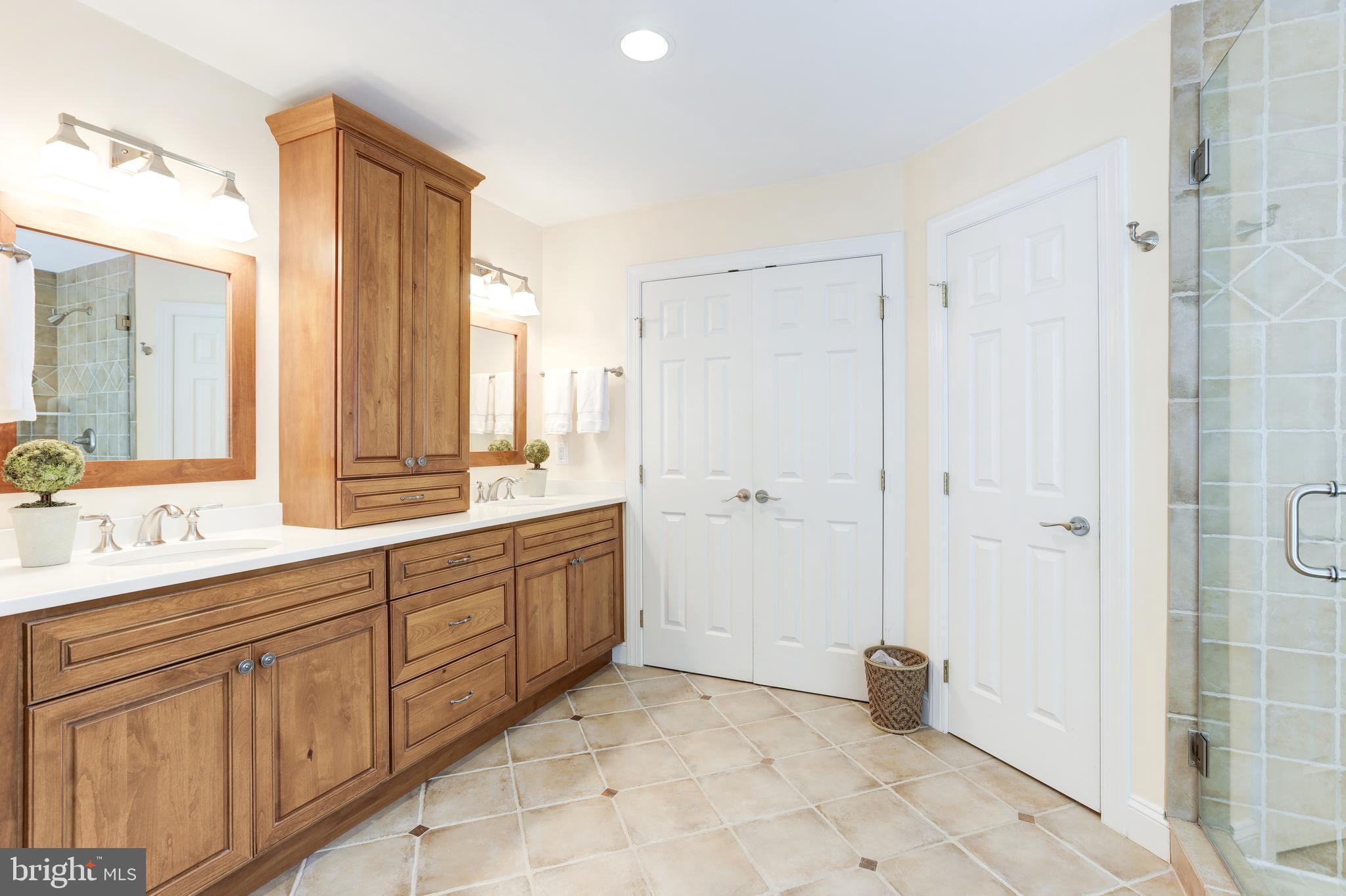 INGLESIDE - Residential