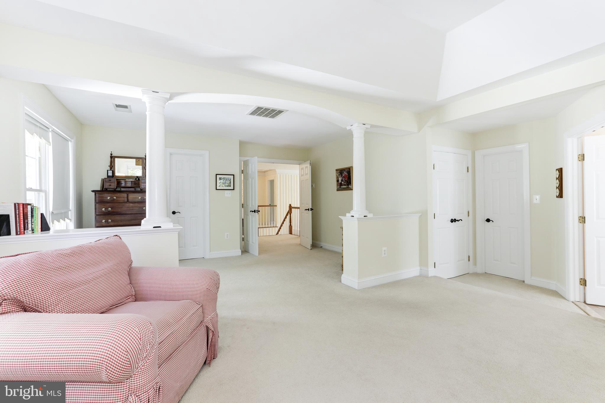 INGLESIDE - Residential