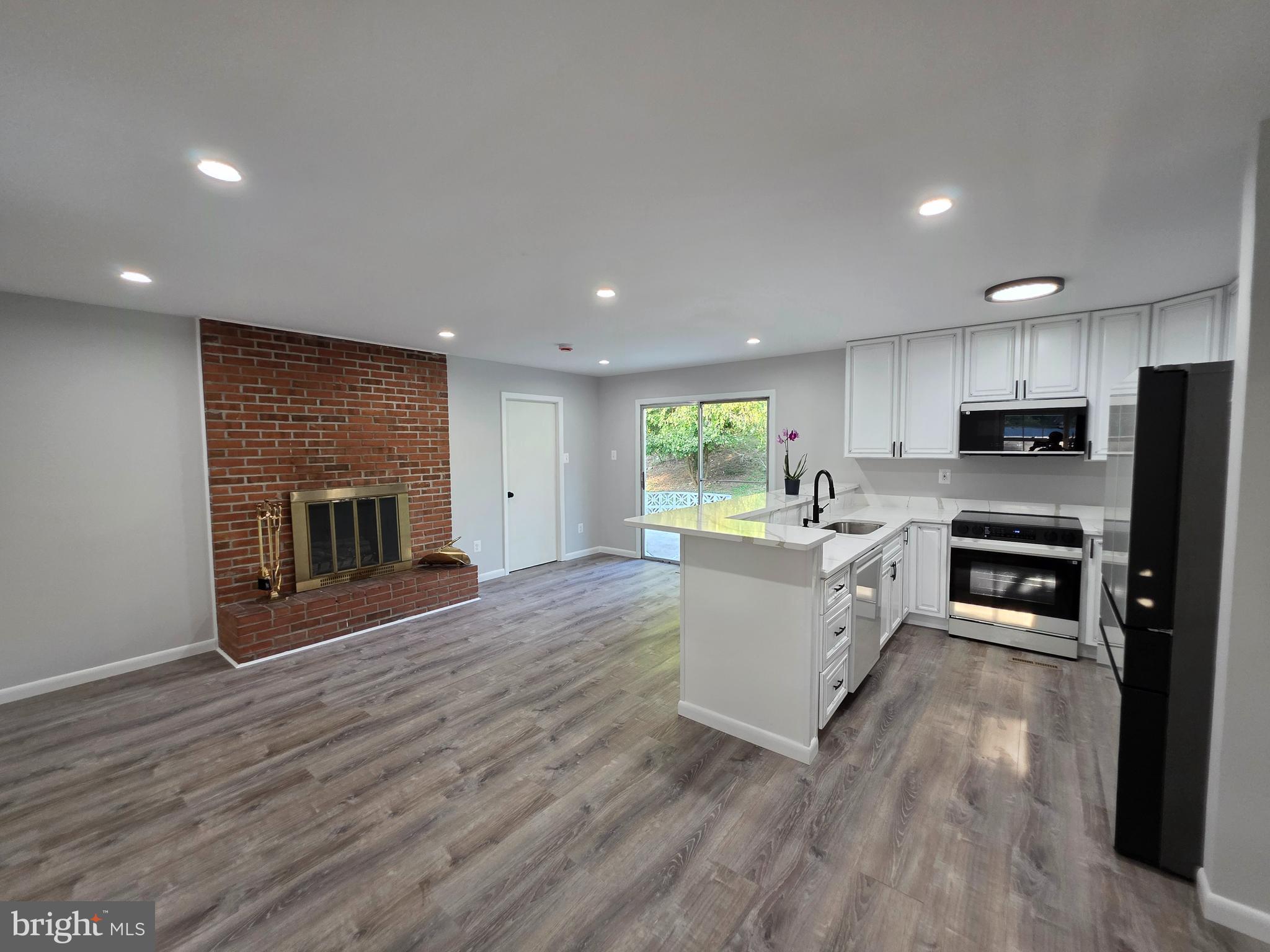 509 FOSTER KNOLL DRIVE