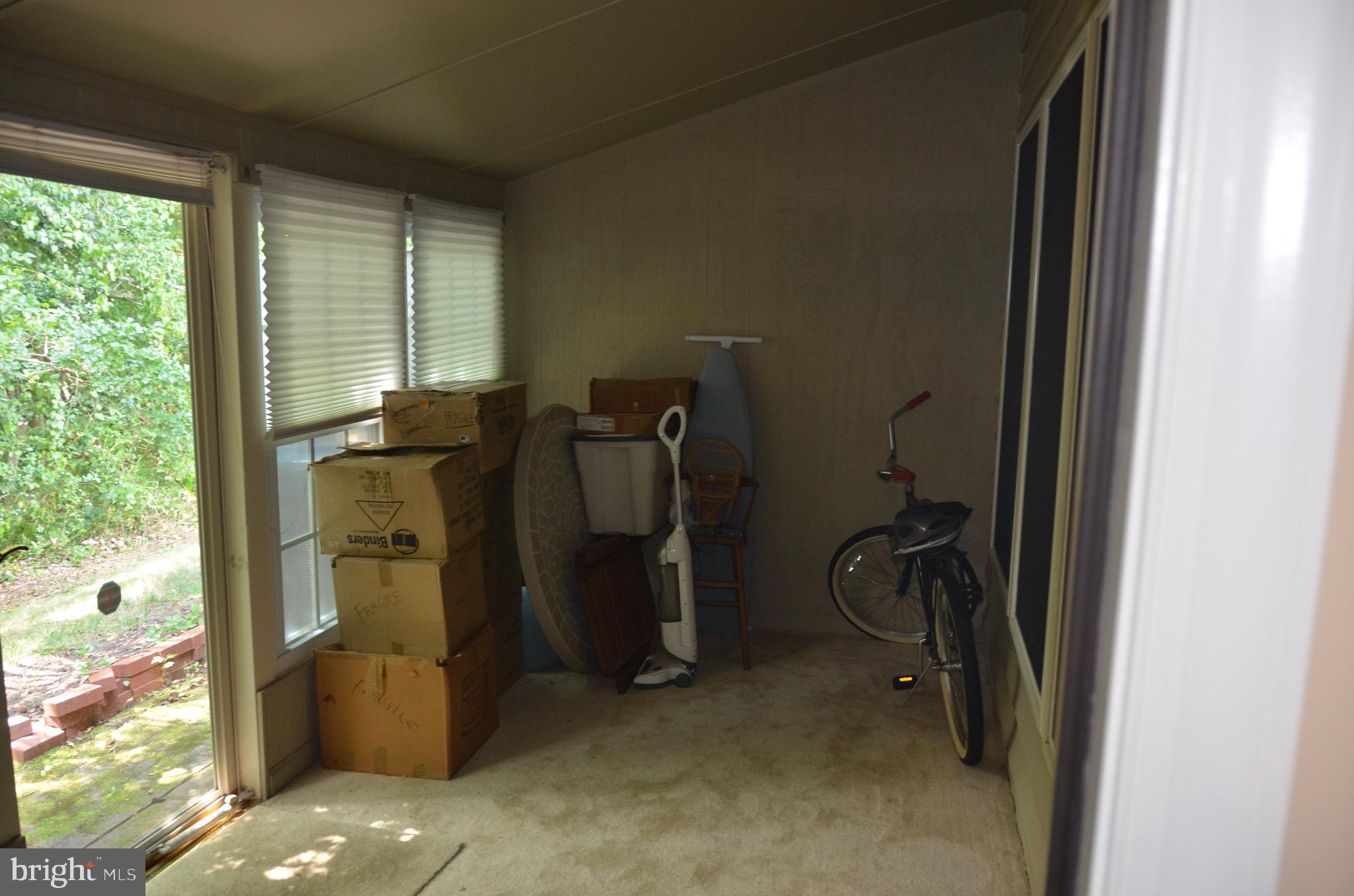 SOUTH RIVER COLONY - Residential