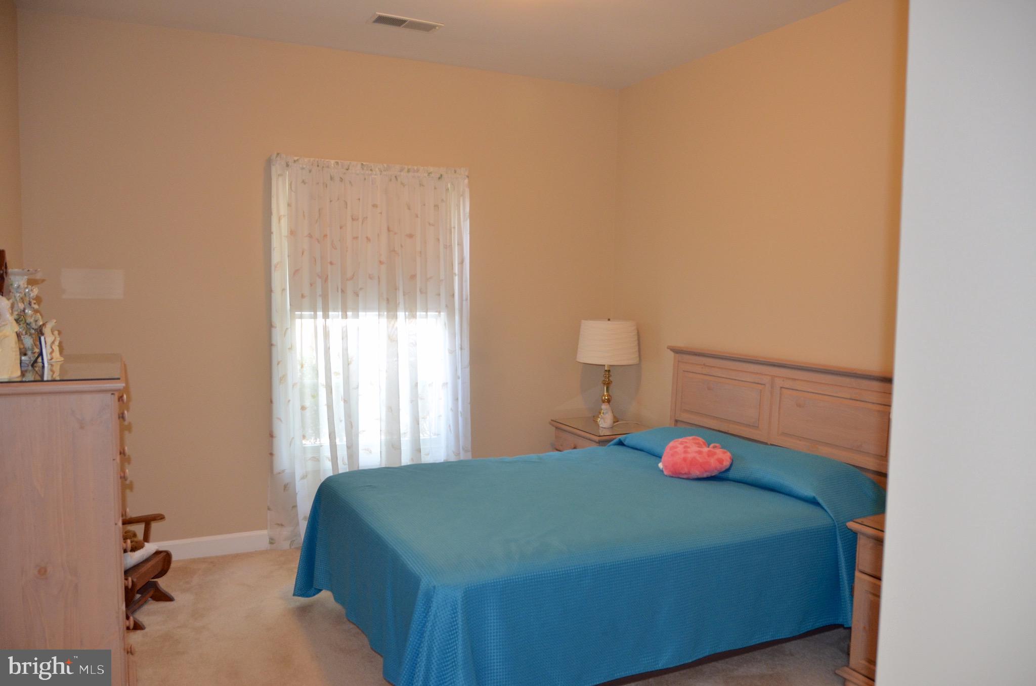 SOUTH RIVER COLONY - Residential