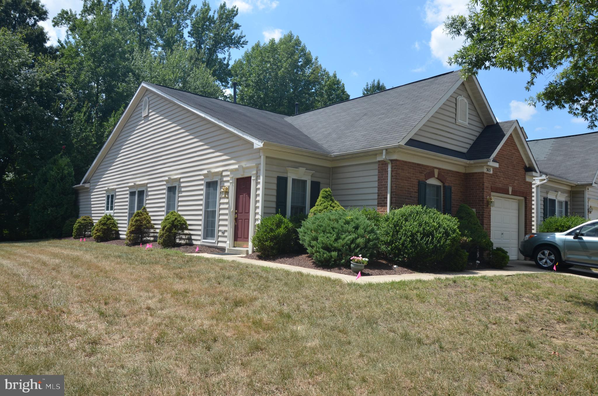 SOUTH RIVER COLONY - Residential