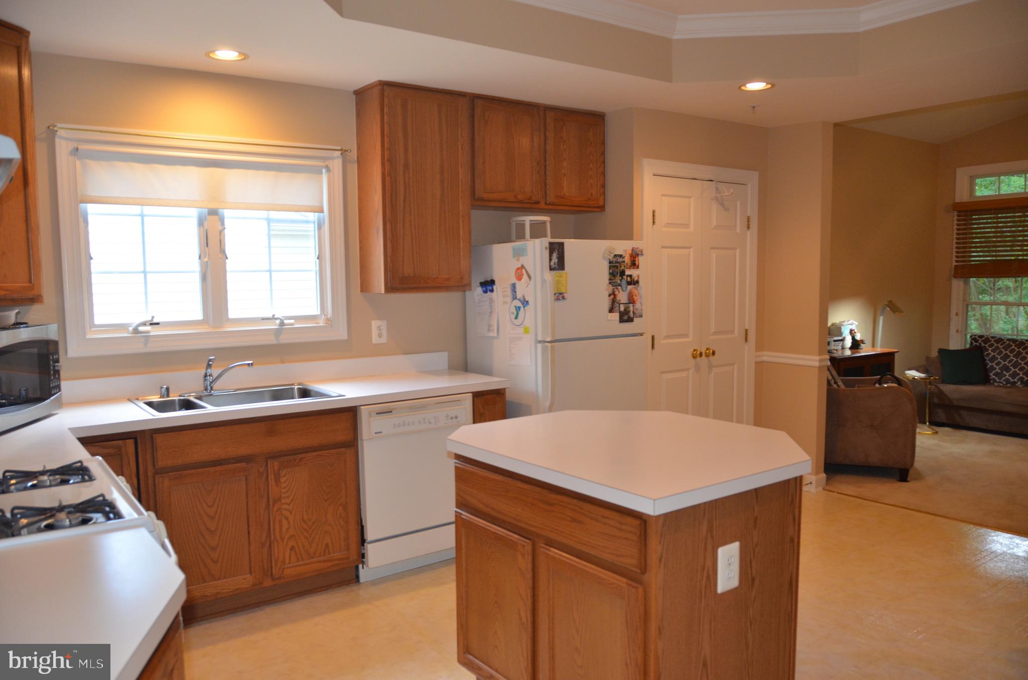 SOUTH RIVER COLONY - Residential