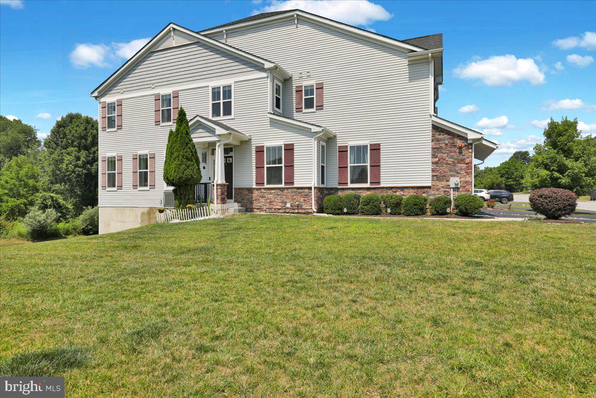 3250 KRISTA LANE