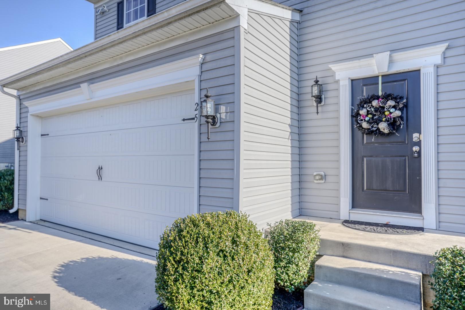 WALNUT HILL - Residential