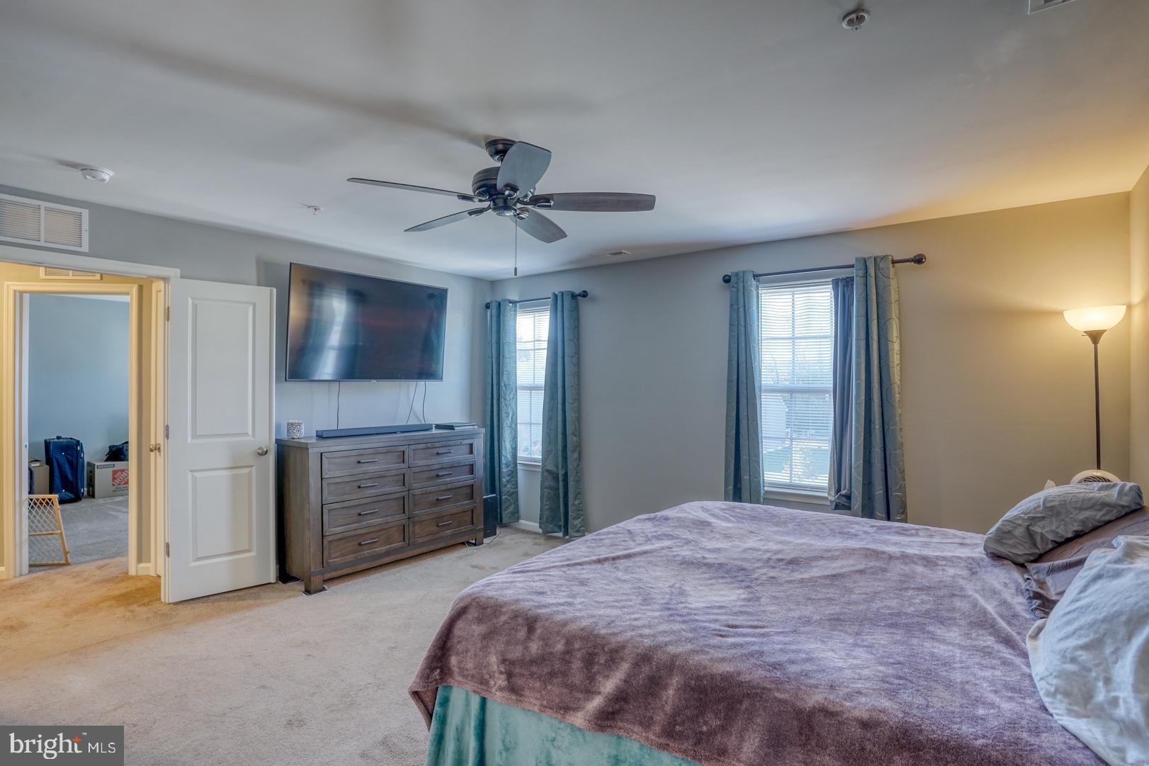 WALNUT HILL - Residential