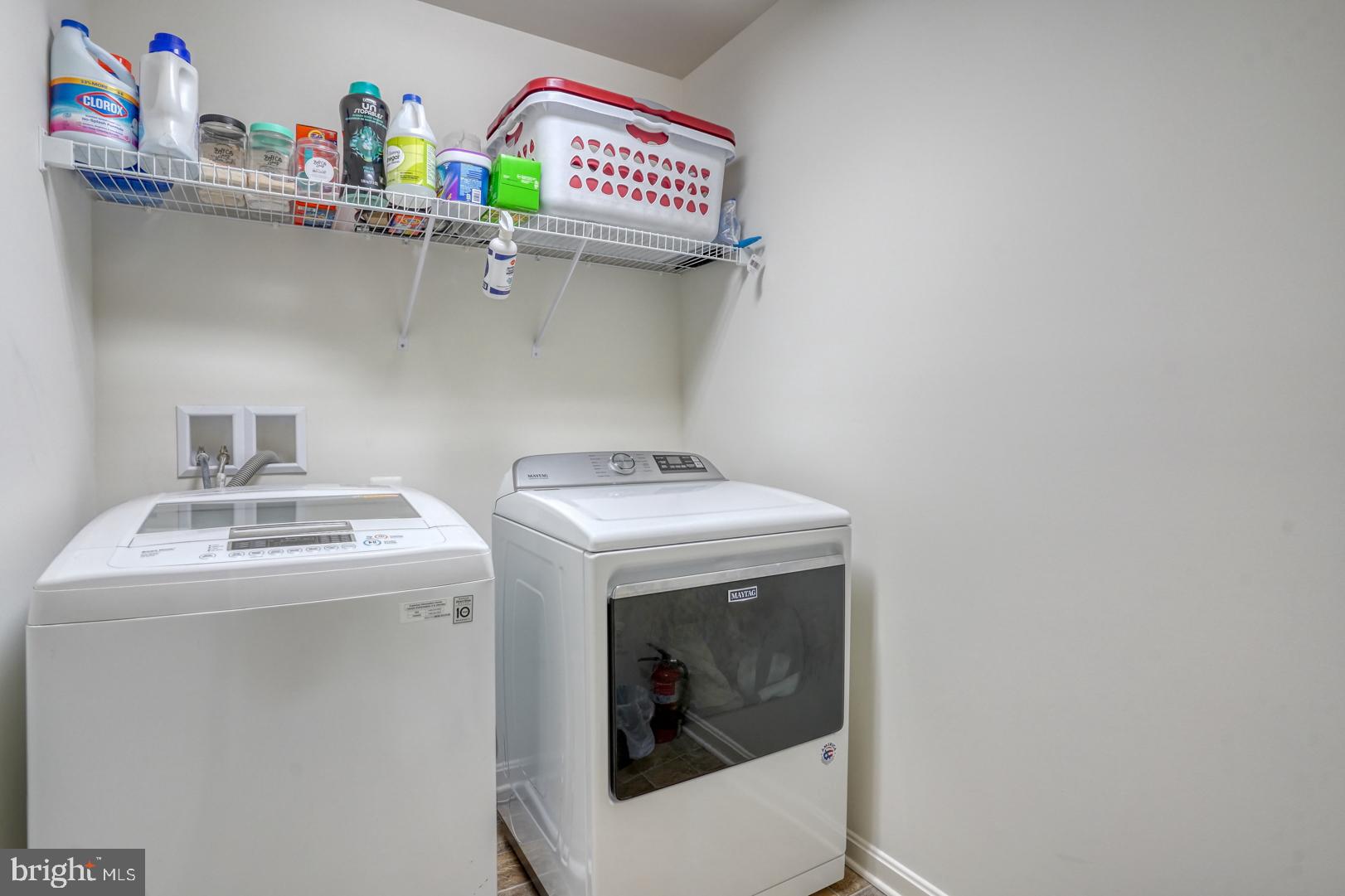 WALNUT HILL - Residential