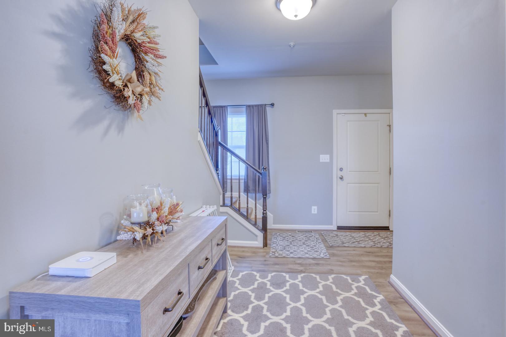 WALNUT HILL - Residential