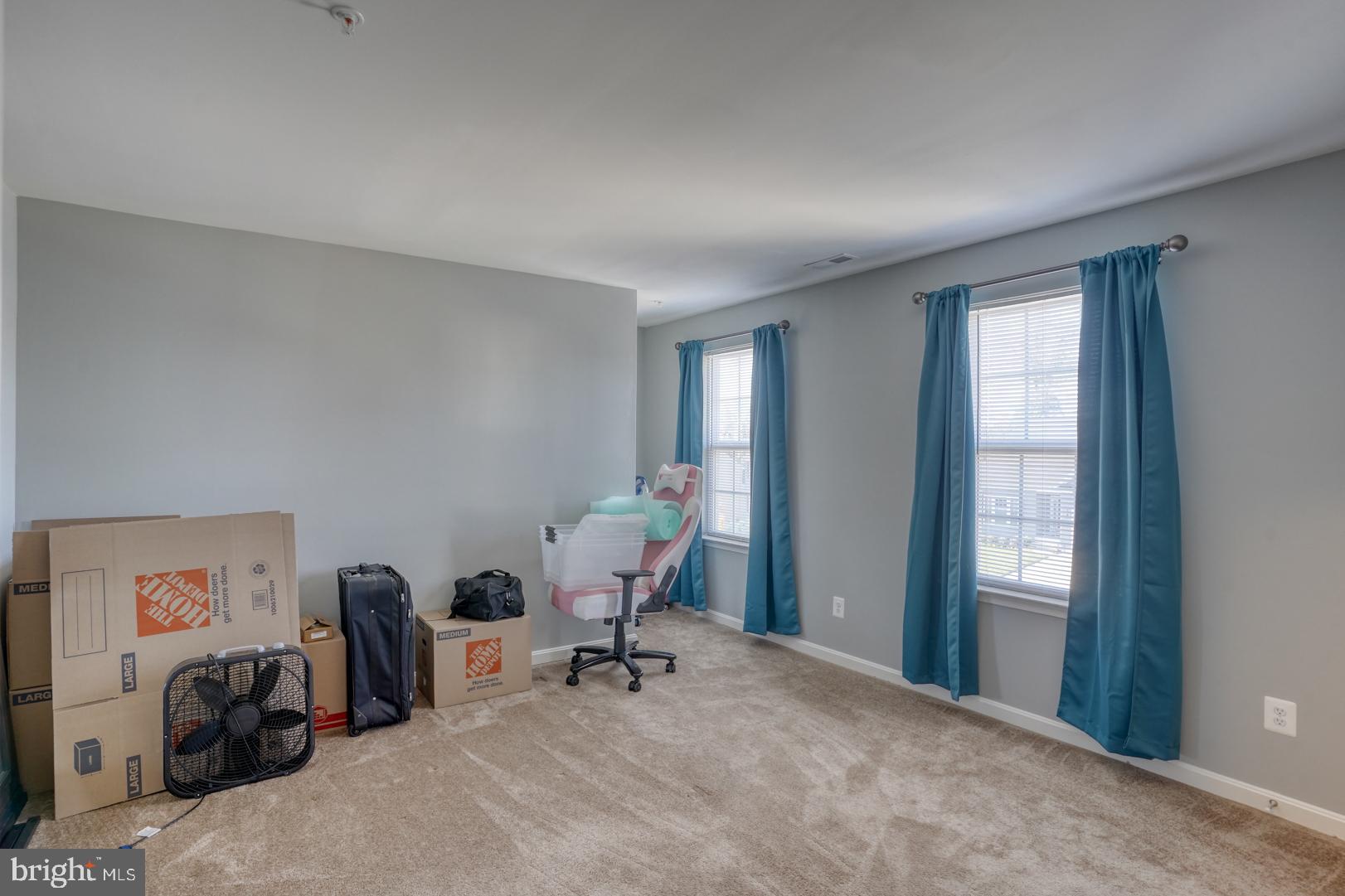 WALNUT HILL - Residential