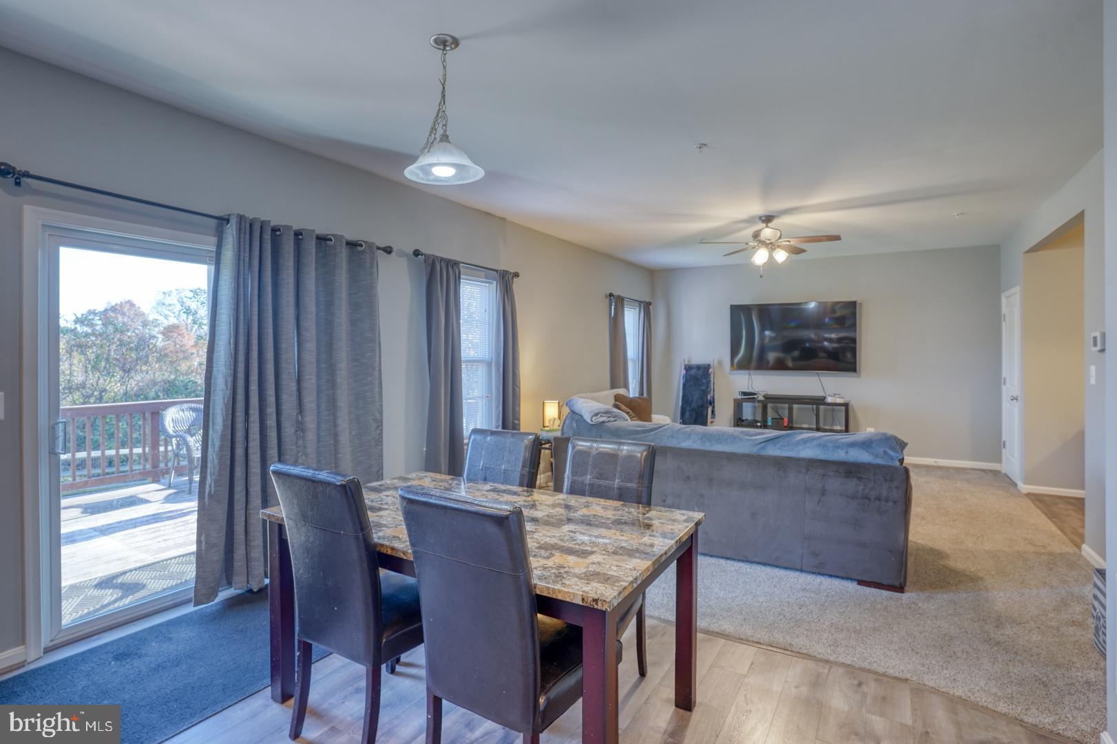 WALNUT HILL - Residential