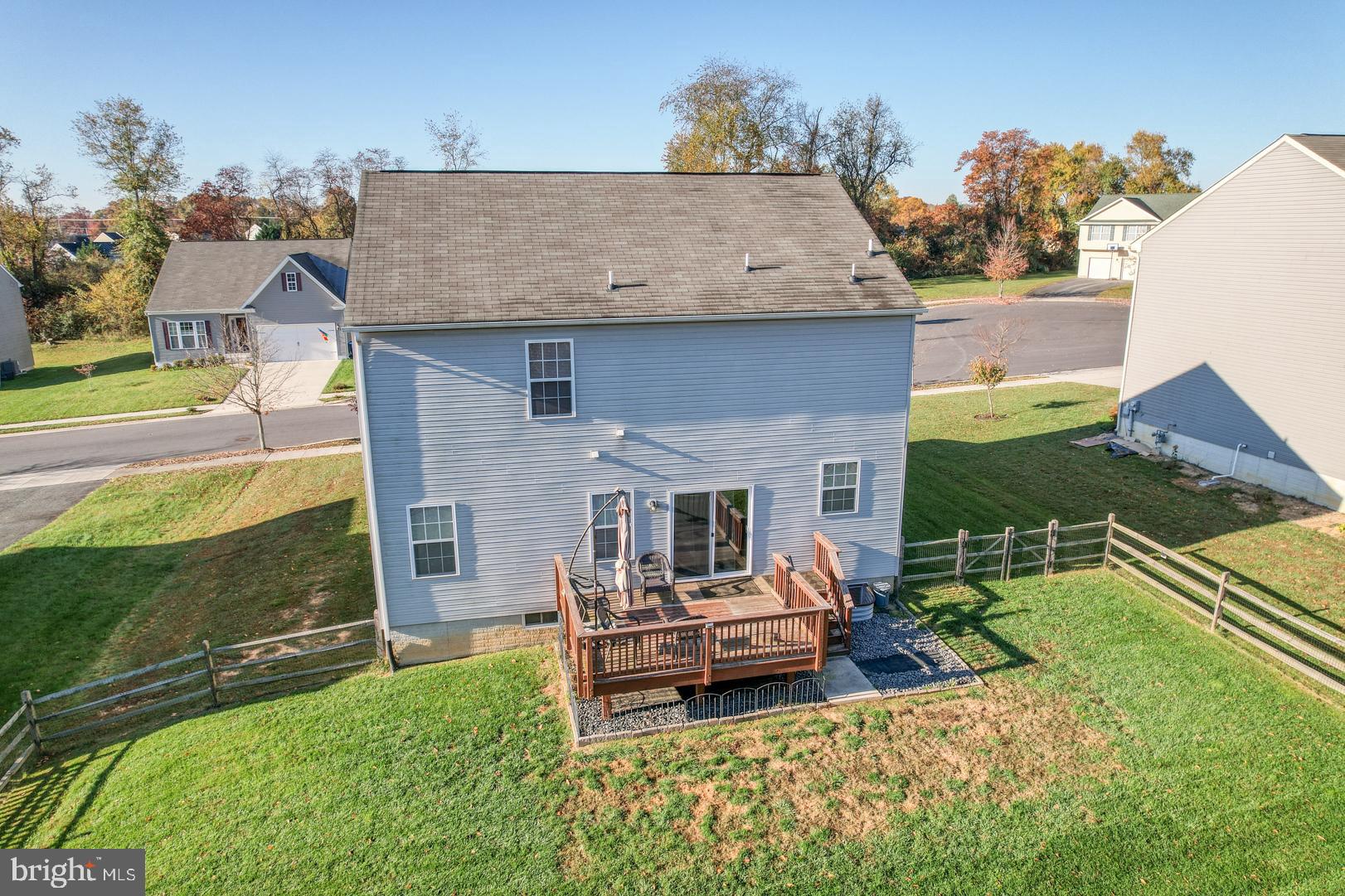 WALNUT HILL - Residential