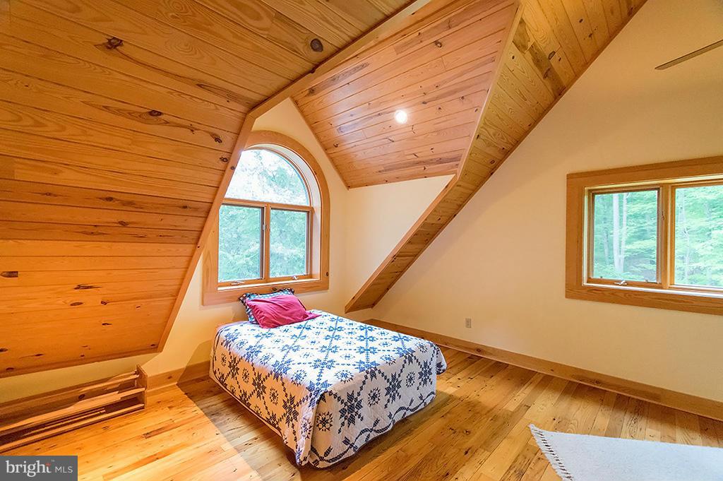 ROUND TOP ESTATES - Residential