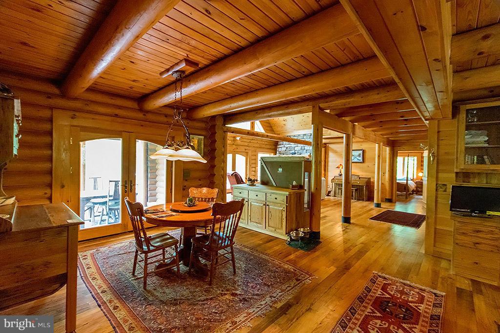 ROUND TOP ESTATES - Residential