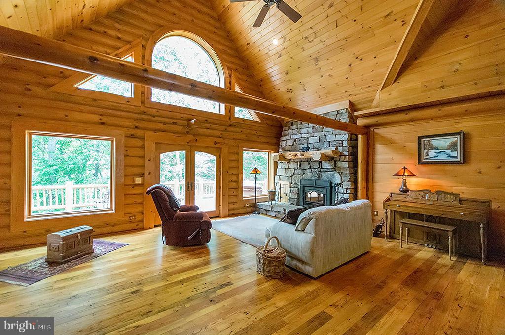 ROUND TOP ESTATES - Residential