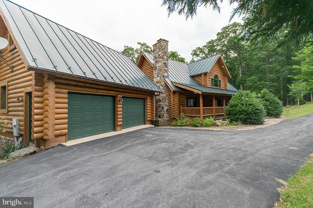 ROUND TOP ESTATES - Residential