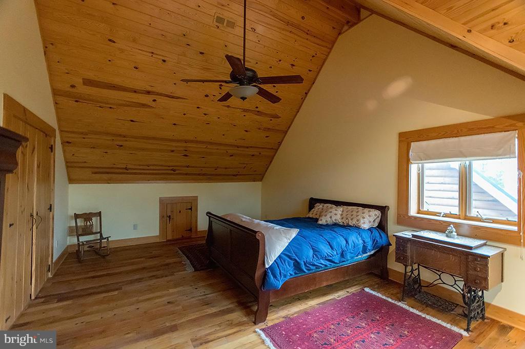 ROUND TOP ESTATES - Residential