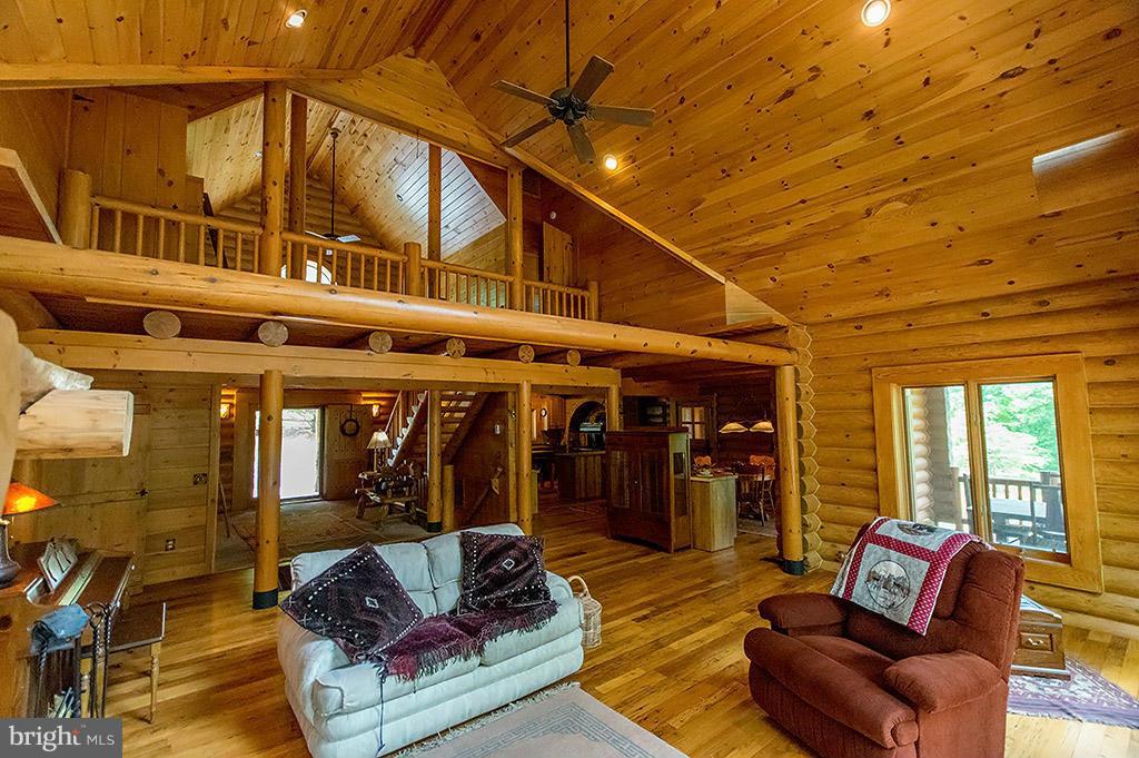 ROUND TOP ESTATES - Residential