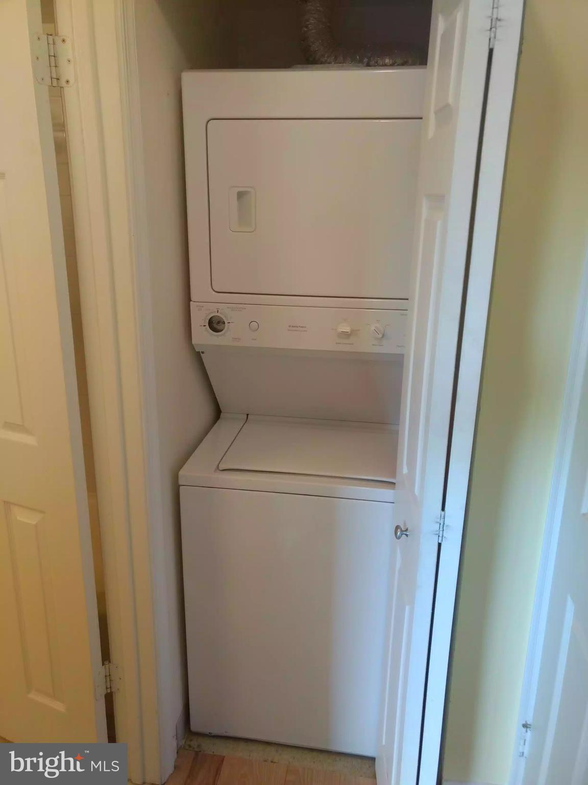 GROSVENOR PARK - Residential Lease