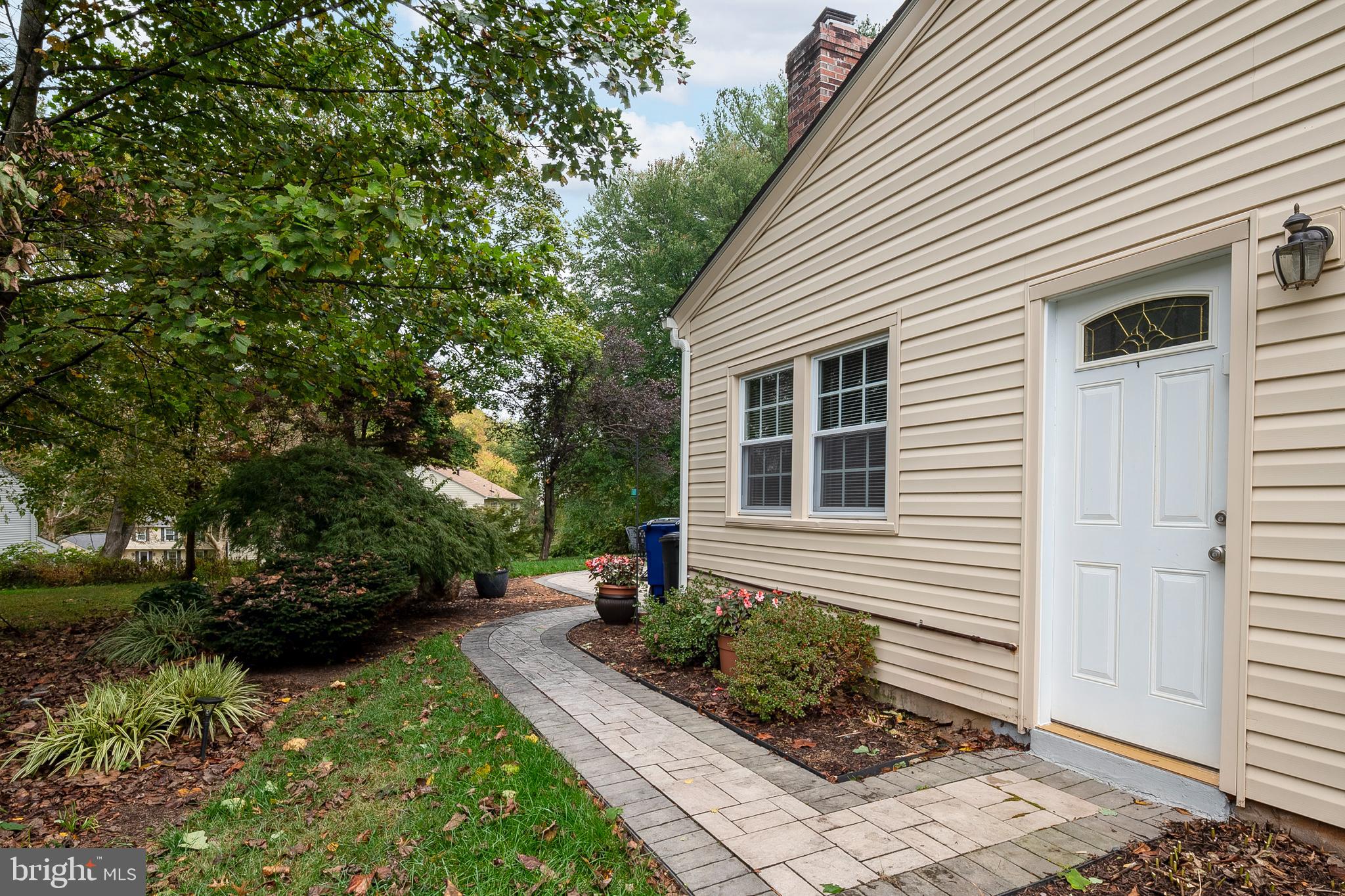 5253 ELIOTS OAK ROAD