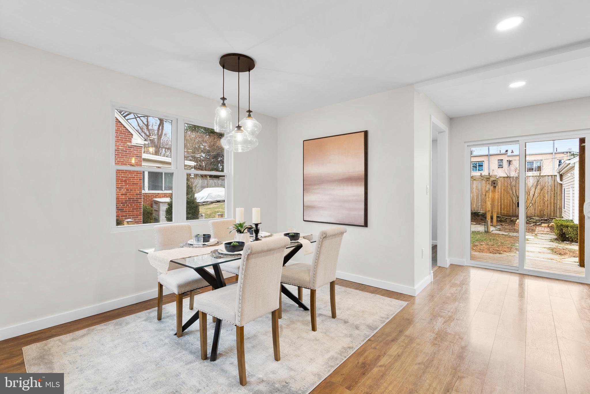 COUNTRY CLUB - Residential