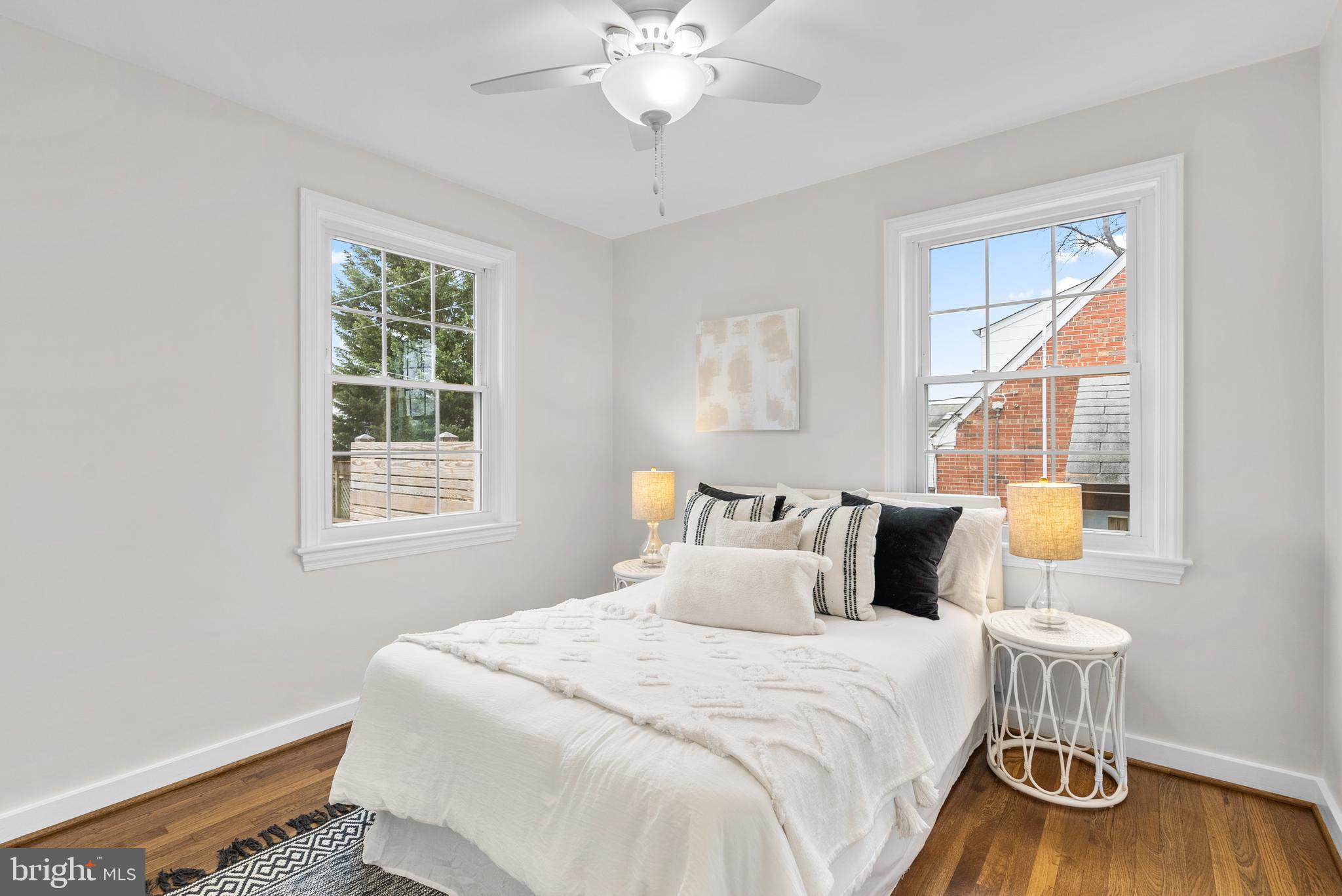 COUNTRY CLUB - Residential