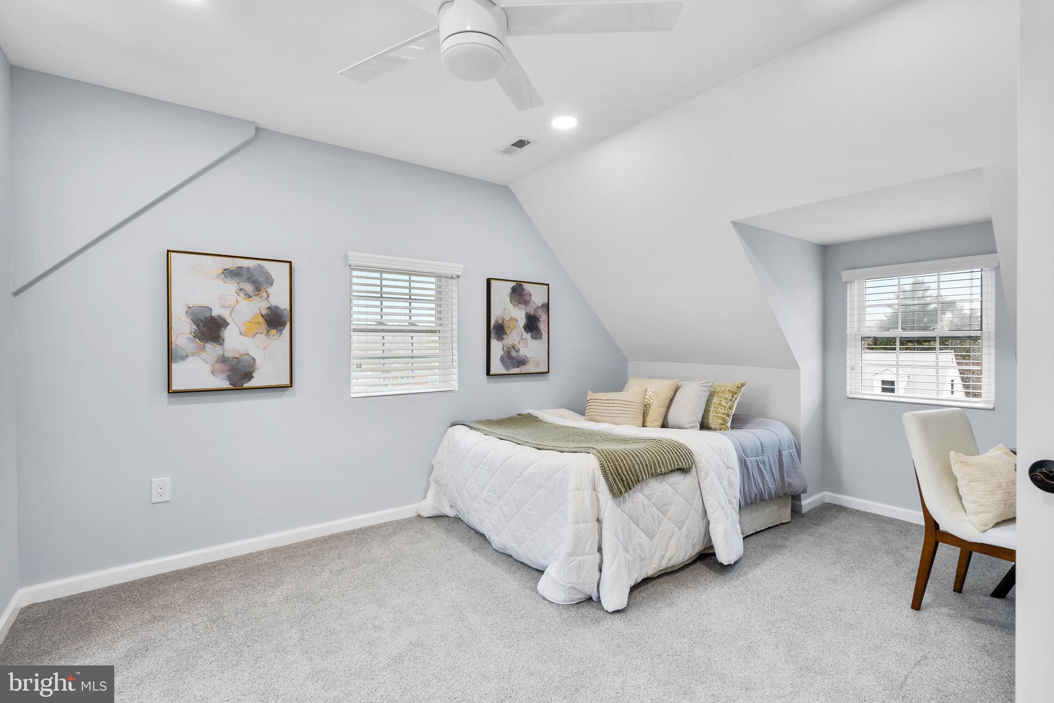 COUNTRY CLUB - Residential