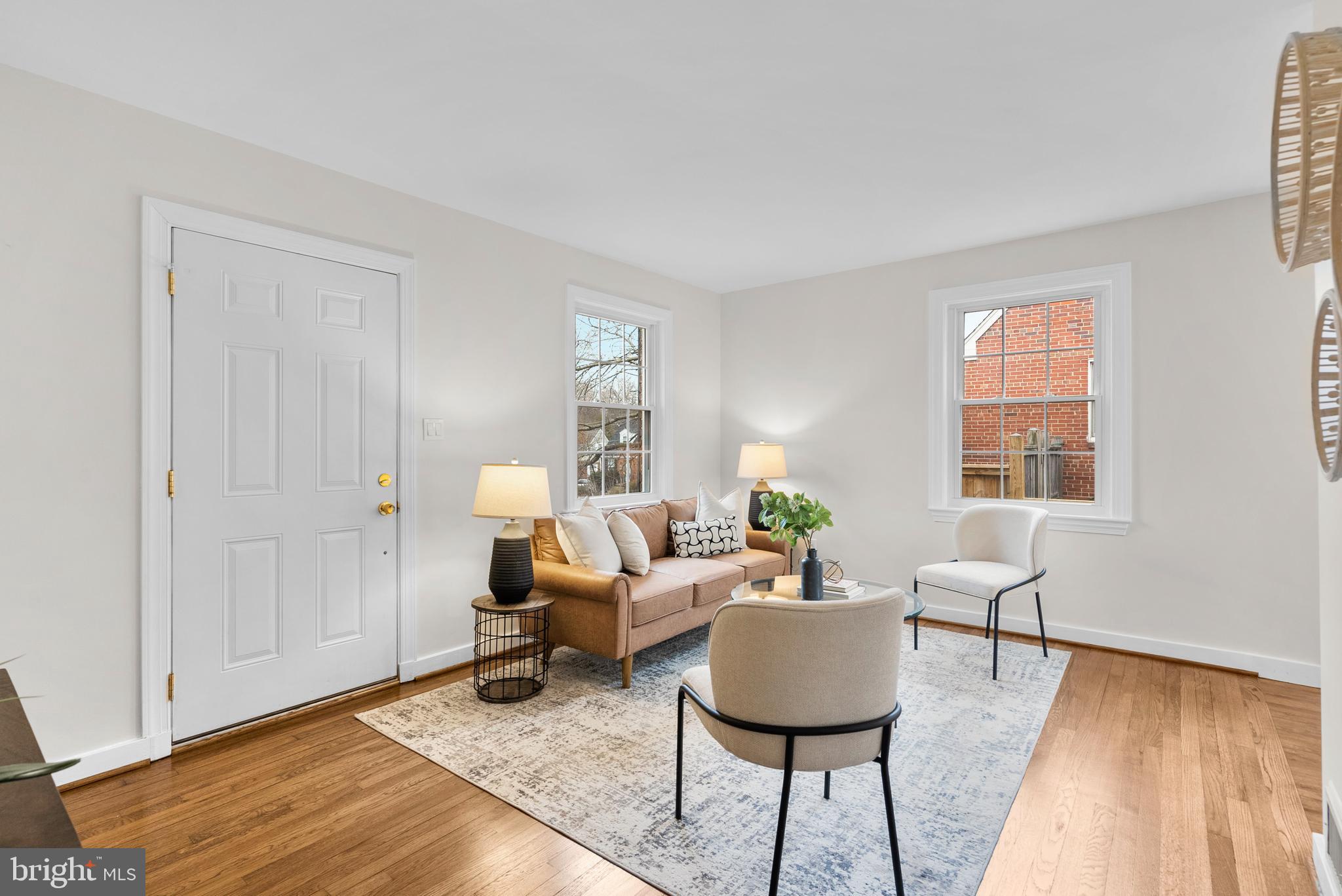 COUNTRY CLUB - Residential