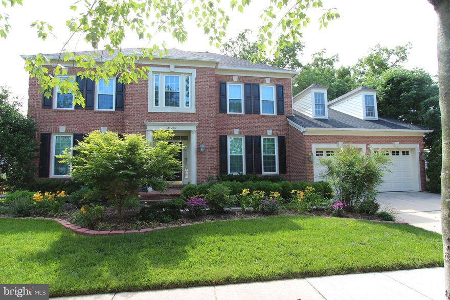 GORGEOUS SF HOME IN SOUTH RIDING!  NEW ROOF, GUTTERS W LEAF GAURD, SPOUTS & WINDOWS  *GOURMET EAT-IN KIT W/ GRANITE COUNTERS, DESK, TONS OF COUNTER/CABINET SPACE**DEN W/ BUILT-IN DESK & SHELVES**LARGE MBR W/ HUGE WALK-IN CLOSET**LUXURIOUS MBA W/ SEP SOAKING TUB & SHOWER** J/J BATHROOM & ADDITIONAL EN-SUITE BA**FIN WALK-UP BASEMENT HAS FULL BATH, BR, & ADDITIONAL ROOM**DECK** LARGE YARD