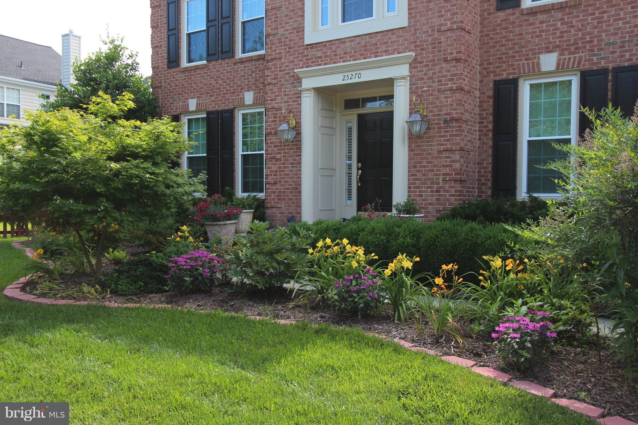 SOUTH RIDING - Residential