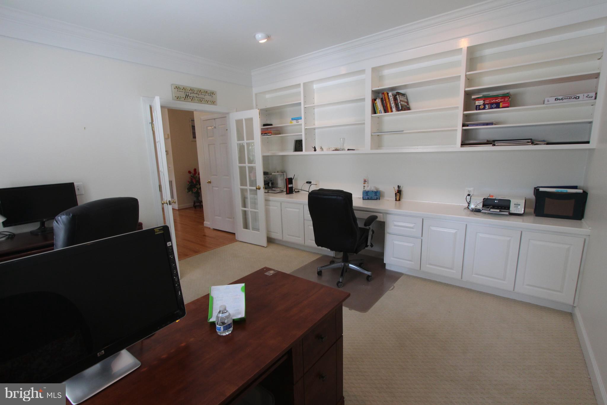 SOUTH RIDING - Residential