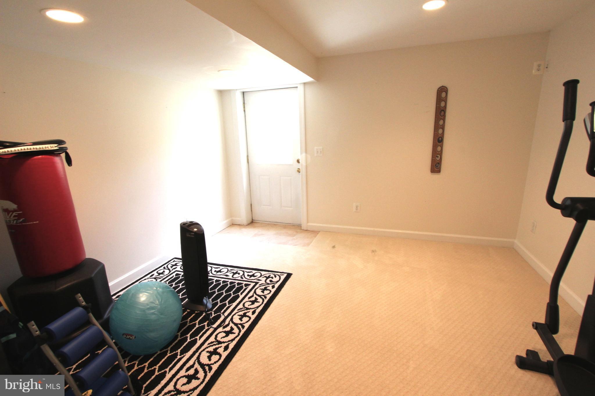 SOUTH RIDING - Residential