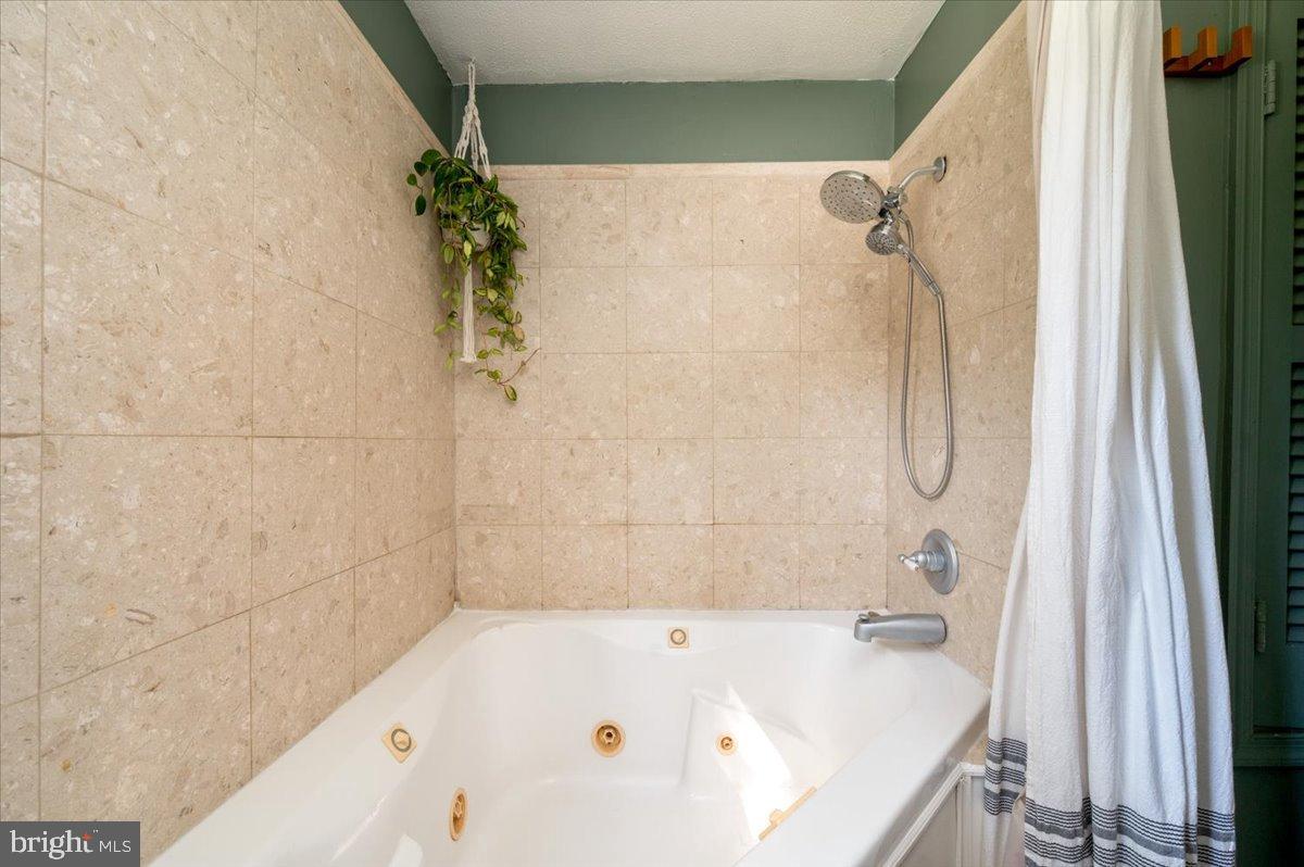 HERNWOOD HEIGHTS - Residential