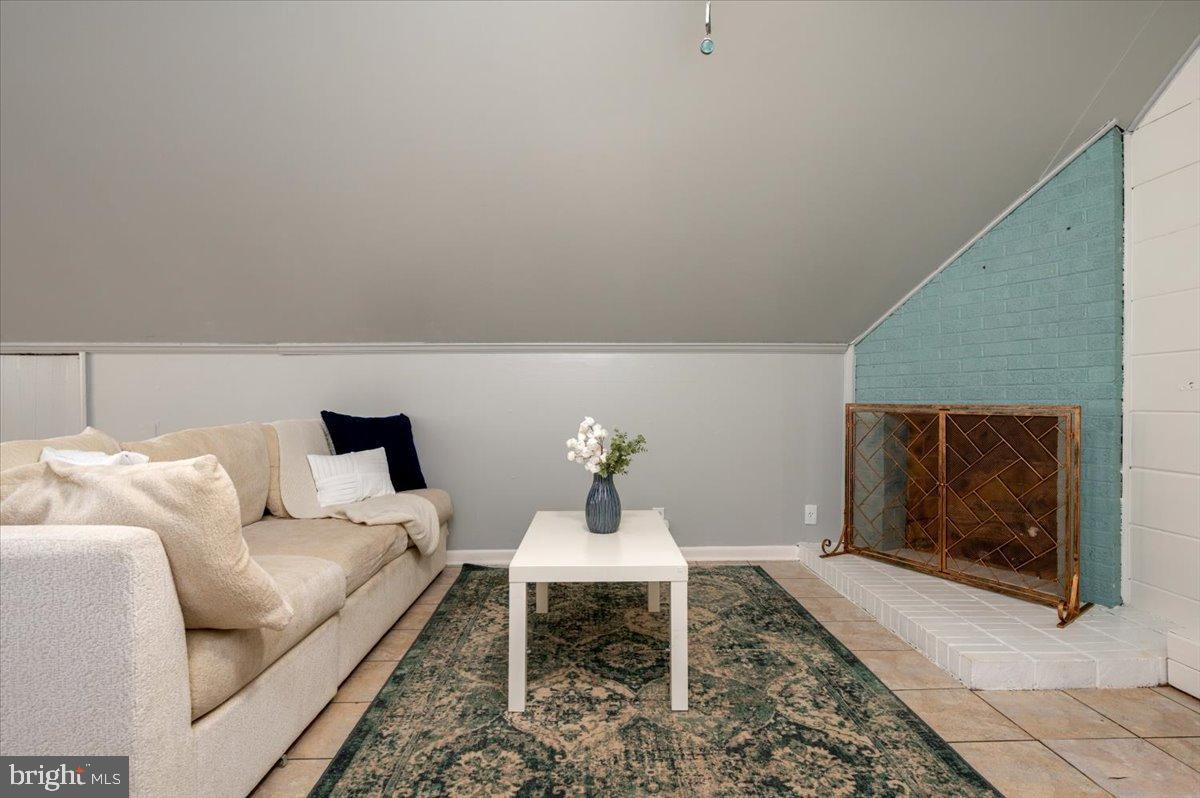 HERNWOOD HEIGHTS - Residential