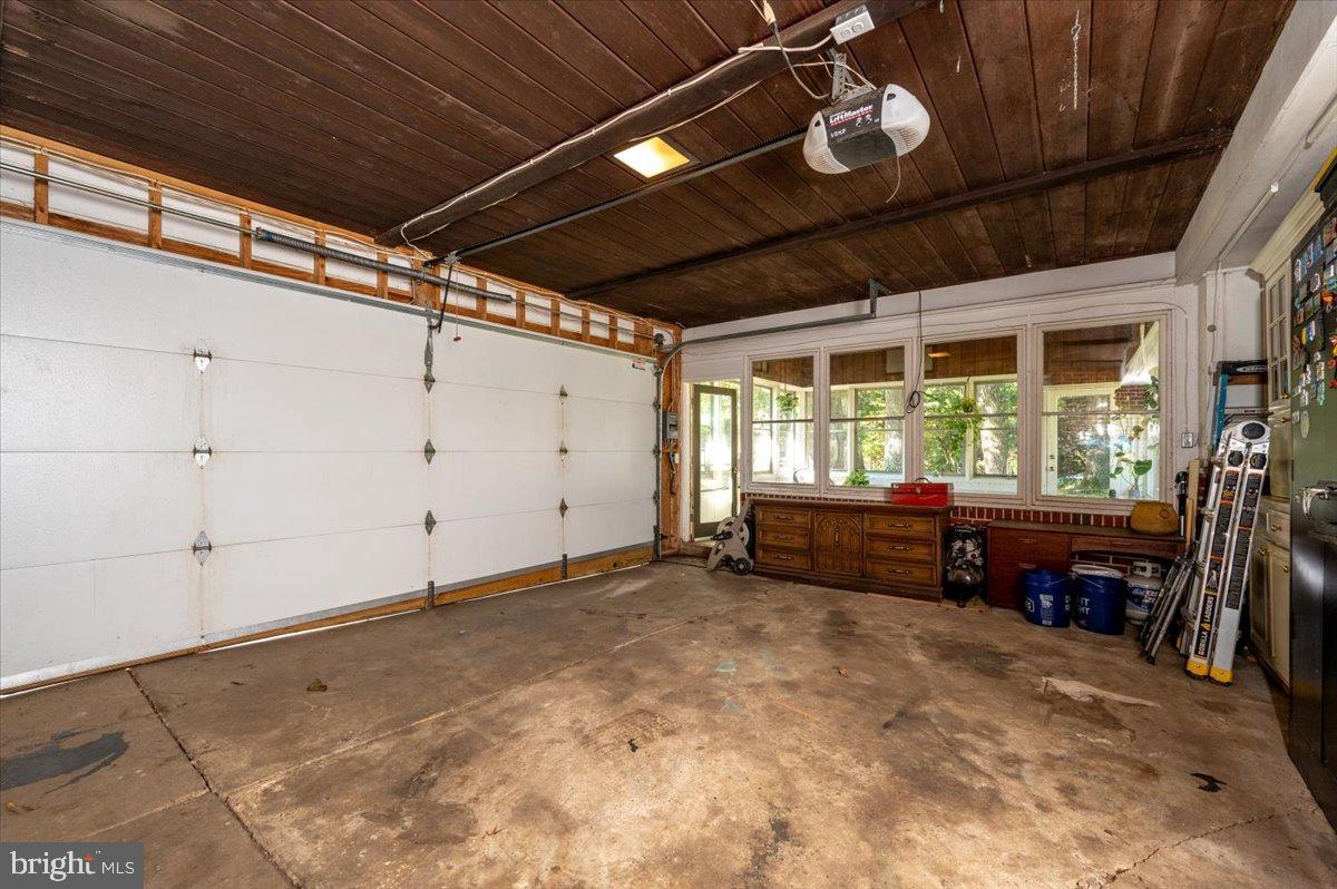 HERNWOOD HEIGHTS - Residential