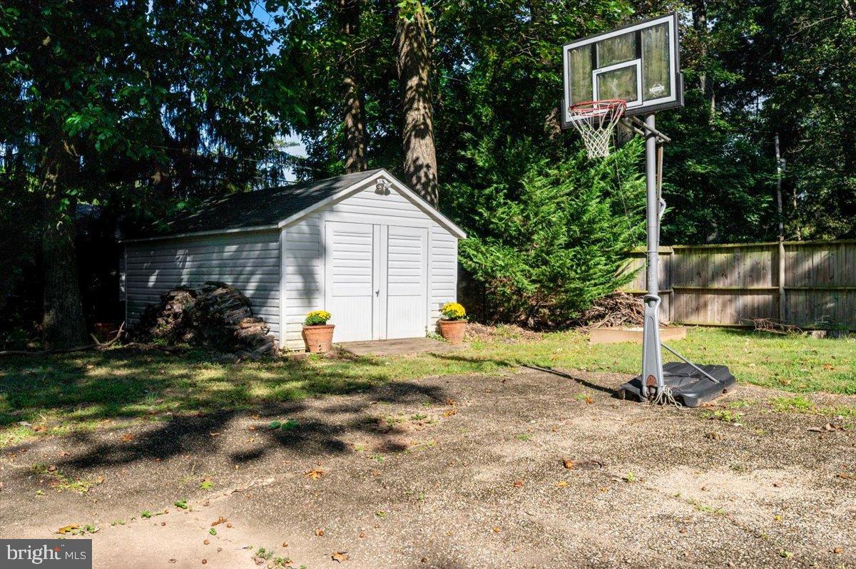 HERNWOOD HEIGHTS - Residential